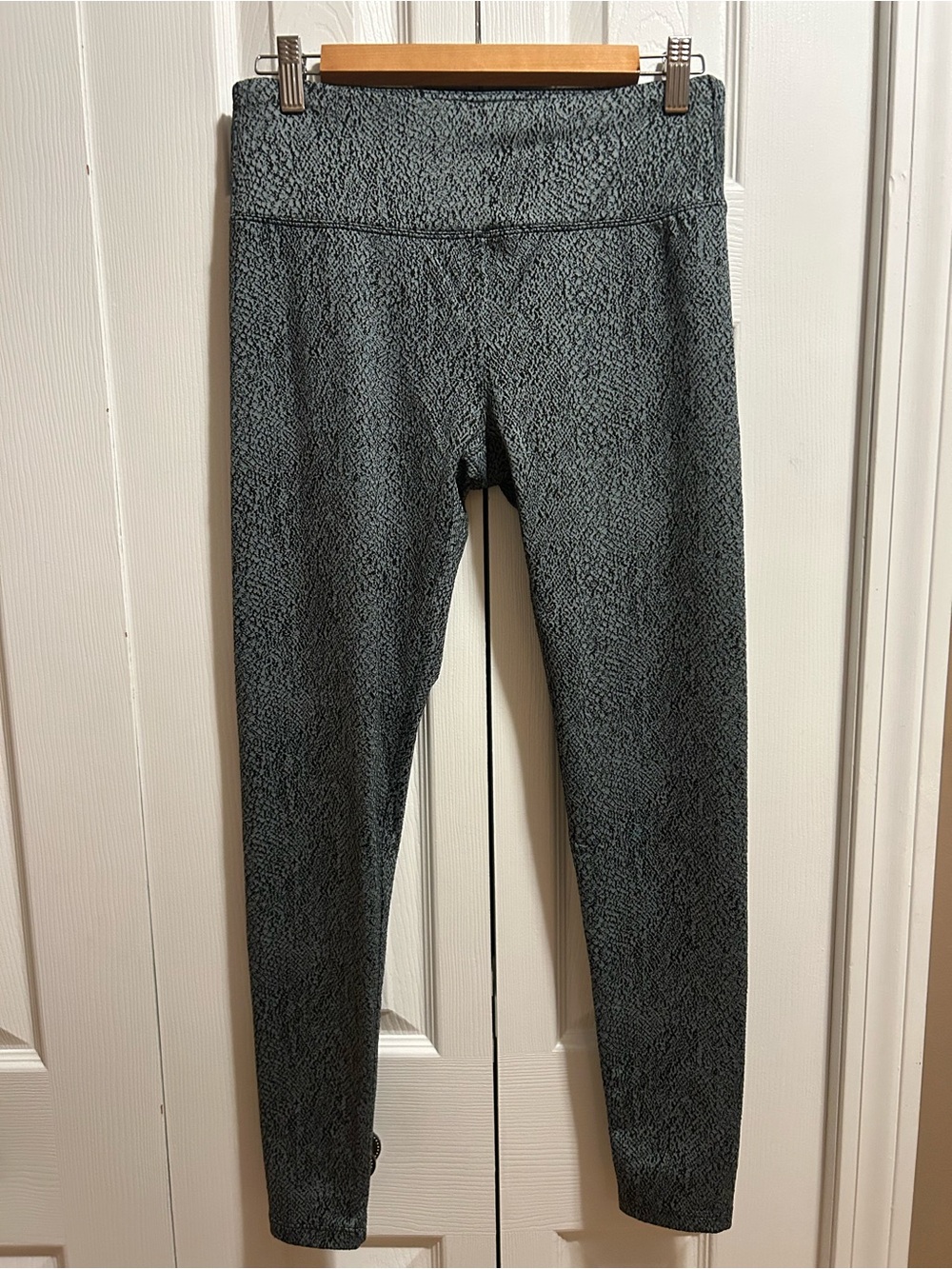 Kyodan Olive Green Print High-Rise Leggings